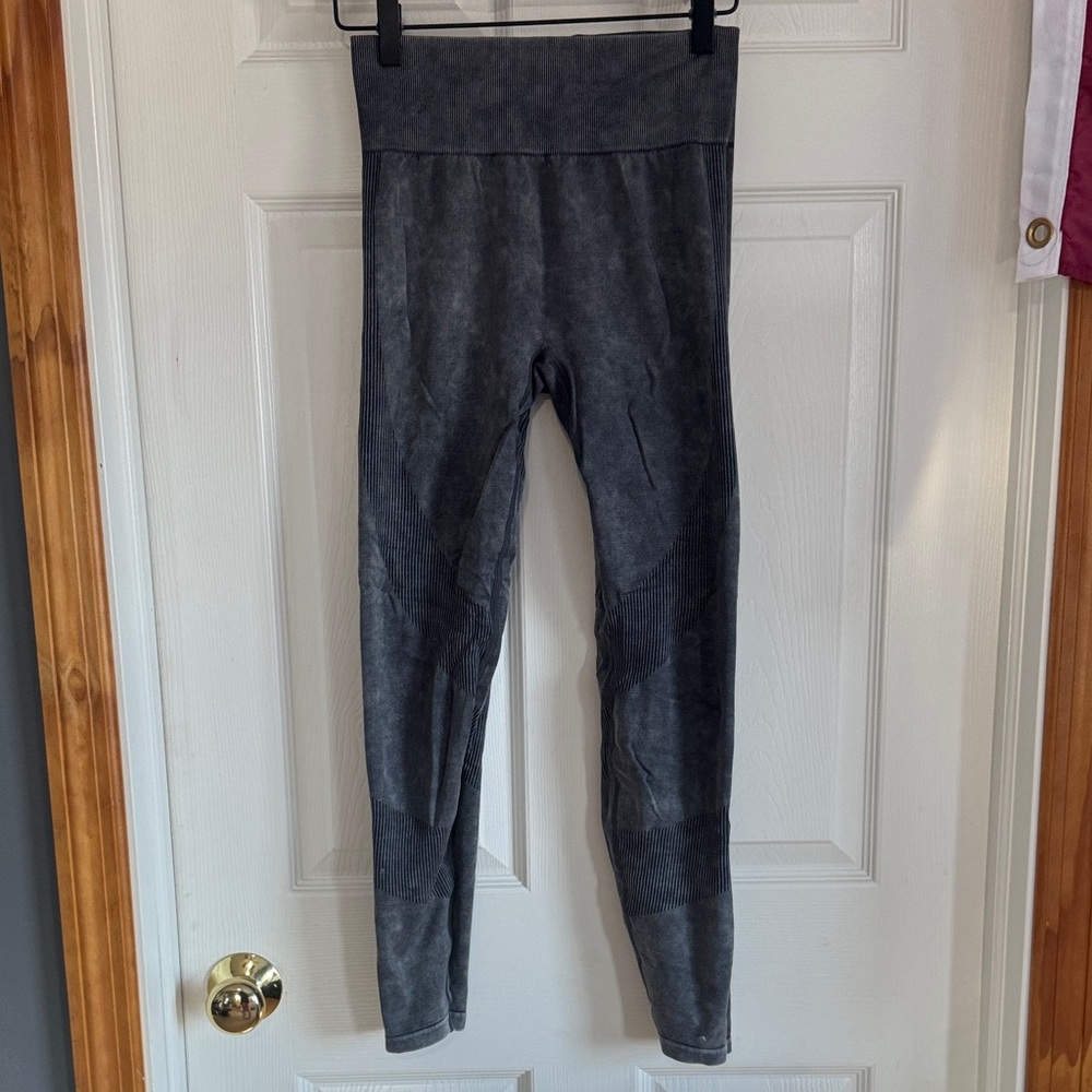 Victoria's Secret Charcoal Leggings